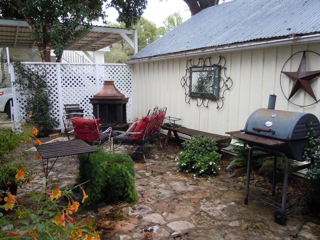 Bed and Breakfast Carriage House Fredericksburg Exterior foto